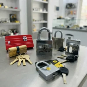 راهنمای جامع انتخاب قفل مناسب: شناخت انواع قفل، استانداردها و نکات خرید